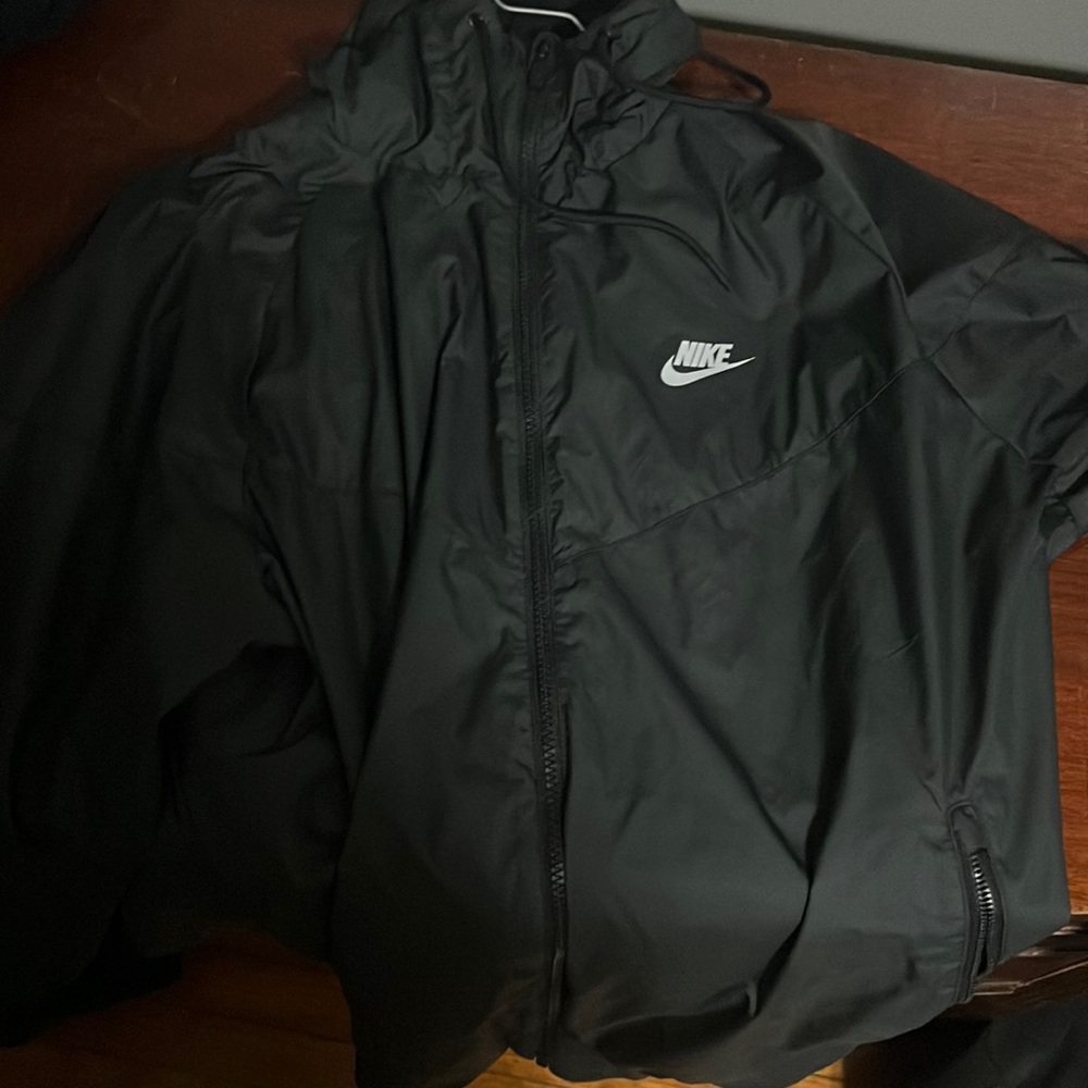 nike windbreaker